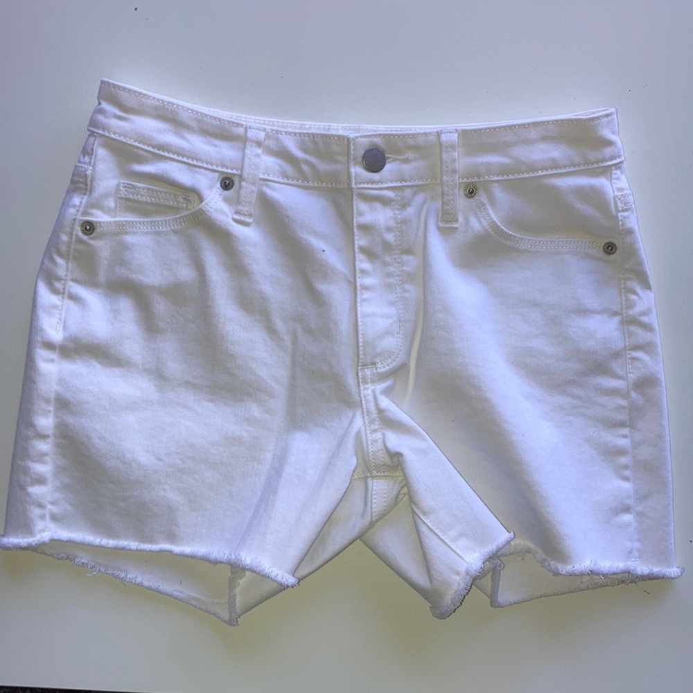 Universal thread white high rise midi. Size 2/26R
